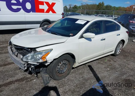 2014 Nissan Altima 2.5 S из США, поврежденный, VIN 1N4AL3AP1EC291855